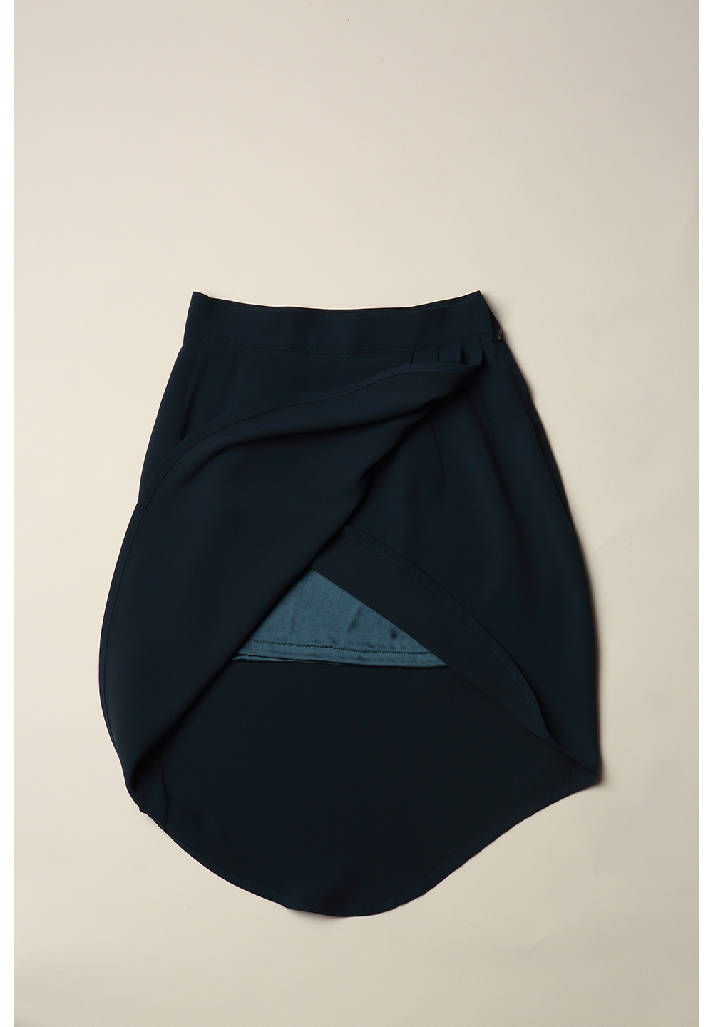 mini skirt detail image-S1L21